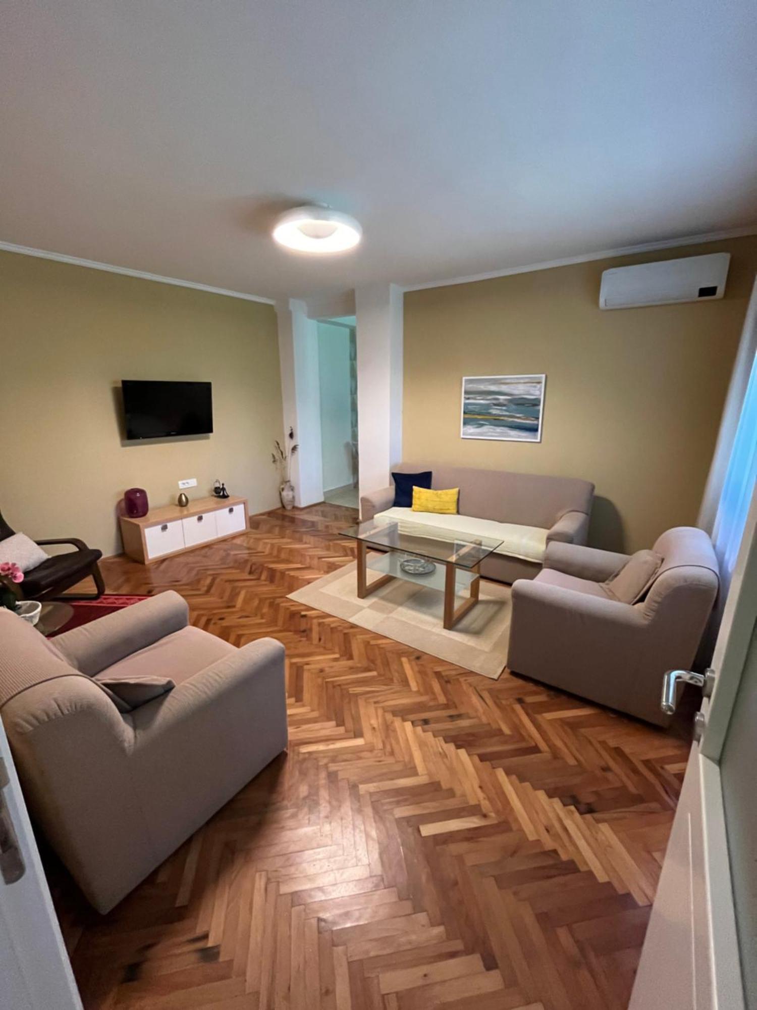 Old Niksic Apartment Екстериор снимка